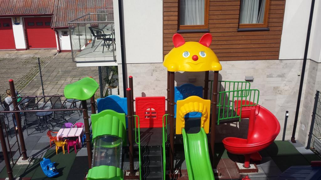 Marina Jastarnia Apartamenty W Budynku Z Basenem Exteriör bild