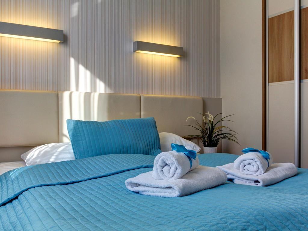 Marina Jastarnia Apartamenty W Budynku Z Basenem Exteriör bild