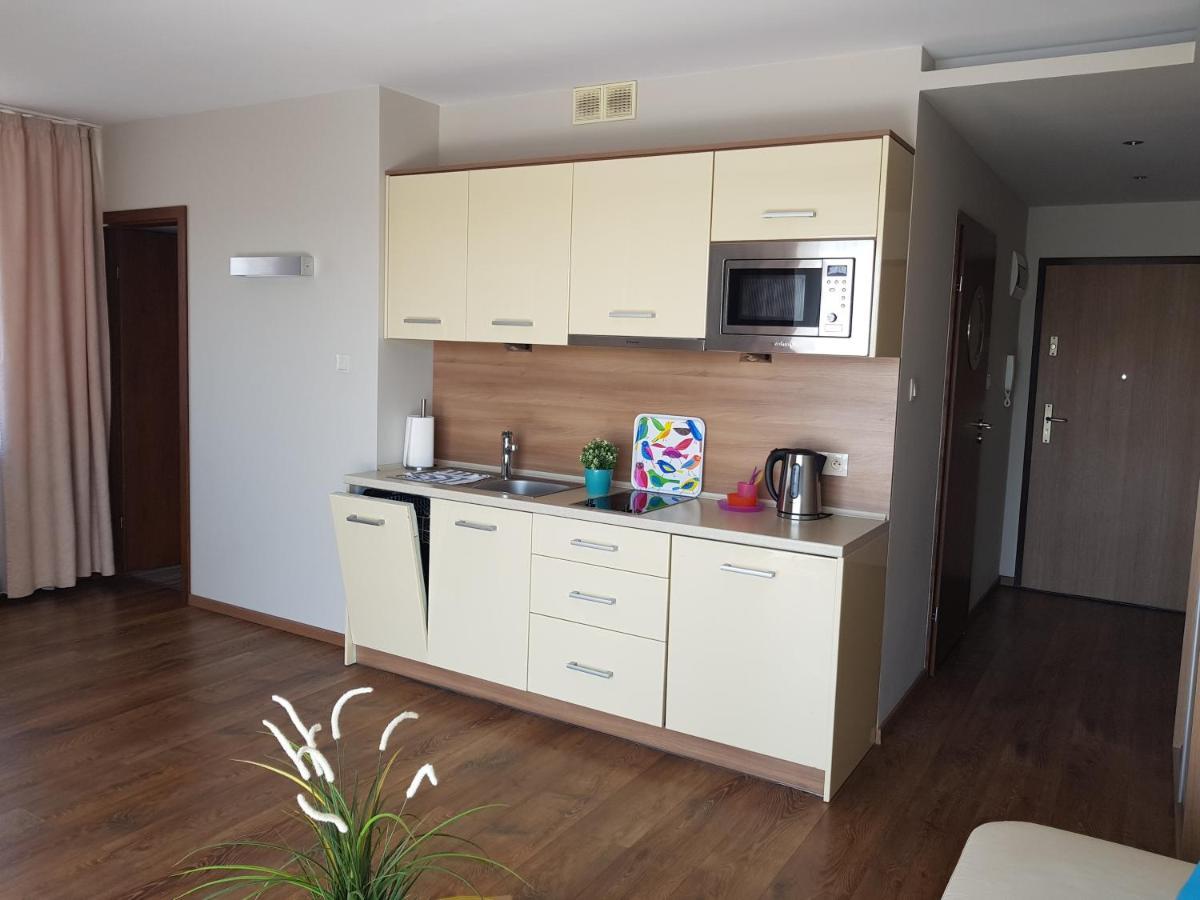 Marina Jastarnia Apartamenty W Budynku Z Basenem Exteriör bild
