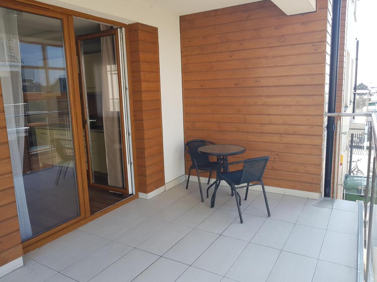 Marina Jastarnia Apartamenty W Budynku Z Basenem Exteriör bild